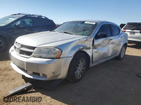 ✅ 2008 Dodge Avenger SE • VIN: 1B3LC46K18N104257 • Lot: 44180935. Wystawiony na Copart z przebiegiem 186 519 mil. Bezpłatny archiwum sprzedaży aukcyjnych z USA i szczegółowy raport historii pojazdu na DreamBid. Zdjęcie 1.
