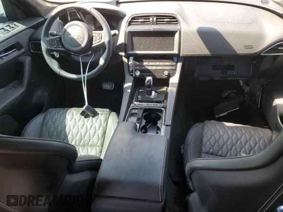 ✅ 2020 Jaguar F-Pace SVR • VIN: SADCZ2EE5LA660248 • Lot: 57798895. Wystawiony na Copart z przebiegiem Nie podano. Bezpłatny archiwum sprzedaży aukcyjnych z USA i szczegółowy raport historii pojazdu na DreamBid. Zdjęcie 8.