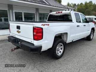 ✅ 2019 Chevrolet Silverado 1500 Work Truck • VIN: 2GCVKNEC8K1203435 • Lot: 73022294. Wystawiony na Copart z przebiegiem 142 191 mil. Bezpłatny archiwum sprzedaży aukcyjnych z USA i szczegółowy raport historii pojazdu na DreamBid. Zdjęcie 4.