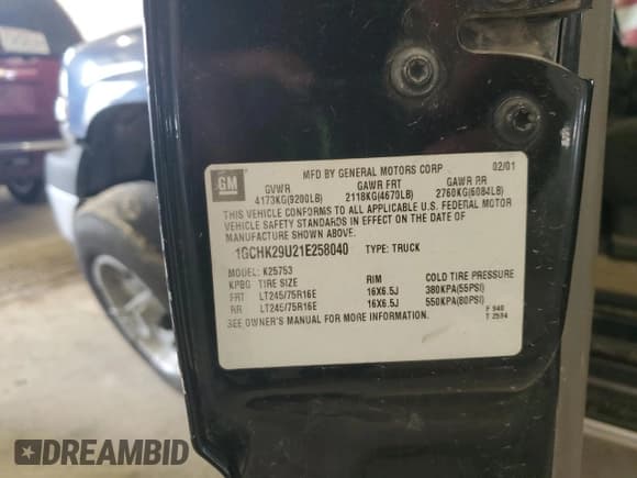 ✅ 2001 Chevrolet Silverado 2500HD LS • VIN: 1GCHK29U21E258040 • Лот: 64043465. Опубликован ранее на Copart с пробегом 259 626 миль. Бесплатный доступ к архиву аукционных продаж из США и подробный отчёт об истории автомобиля на DreamBid. Изображение 12.