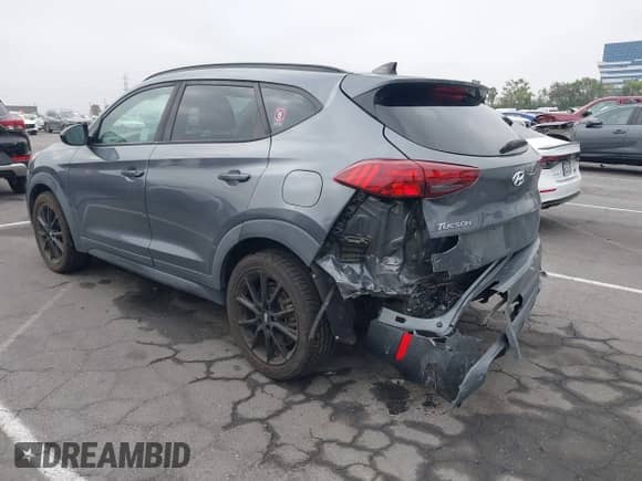 2019 Hyundai Tucson SEL z VIN KM8J33AL4KU973184, wystawiony jako IAAI lot #42659634 z przebiegiem 91 838 mil mil oraz . Historia ofert i sprzedaży dostępna na DreamBid. Obrazek 3.