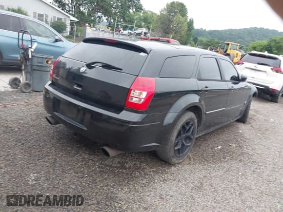 ✅ 2005 Dodge Magnum RT • VIN: 2D8GV58275H670202 • Lot: 42663710. Listed on IAAI with 94,986 mi. Free auction sales archive from the USA and detailed vehicle history report at DreamBid. Image 4.
