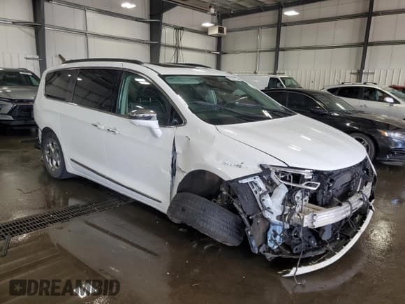 ✅ 2022 Chrysler Pacifica Limited • VIN: 2C4RC1GG9NR162231 • Лот: 63061055. Опубликован ранее на Copart с пробегом 82 084 миль. Бесплатный доступ к архиву аукционных продаж из США и подробный отчёт об истории автомобиля на DreamBid. Изображение 4.