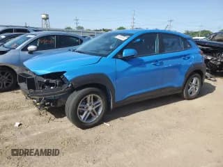 ✅ 2020 Hyundai Kona SE • VIN: KM8K12AA8LU574007 • Лот: 57624414. Опубликован ранее на Copart с пробегом 46 688 миль. Бесплатный доступ к архиву аукционных продаж из США и подробный отчёт об истории автомобиля на DreamBid. Изображение 1.