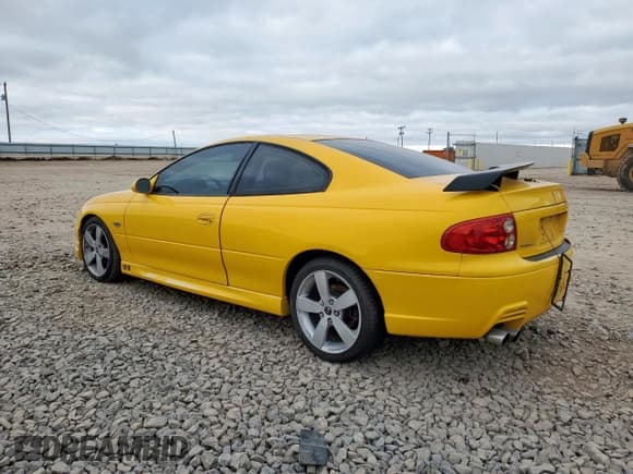 ✅ 2005 Pontiac GTO • VIN: 6G2VX12U05L438750 • Лот: 83855025. Опубликован ранее на Copart с пробегом 74 737 миль. Бесплатный доступ к архиву аукционных продаж из США и подробный отчёт об истории автомобиля на DreamBid. Изображение 2.