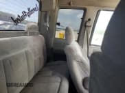 ✅ 1998 GMC Sierra 1500 • VIN: 2GTEK19R9W1550110 • Лот: 57166575. Опубликован ранее на Copart с пробегом 231 521 миль. Бесплатный доступ к архиву аукционных продаж из США и подробный отчёт об истории автомобиля на DreamBid. Изображение 10.