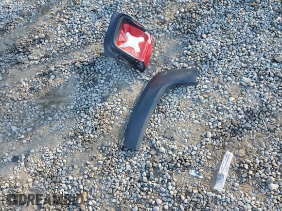 ✅ 2020 Jeep Renegade Trailhawk • VIN: ZACNJBC11LPL52275 • Lot: 91928875. Listed on Copart with 22,995 mi. Free auction sales archive from the USA and detailed vehicle history report at DreamBid. Image 13.