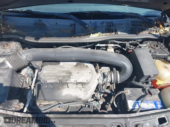 ✅ 2006 Saturn VUE • VIN: 5GZCZ53456S825980 • Lot: 43181028. Wystawiony na IAAI z przebiegiem 215 392 mil. Bezpłatny archiwum sprzedaży aukcyjnych z USA i szczegółowy raport historii pojazdu na DreamBid. Zdjęcie 10.