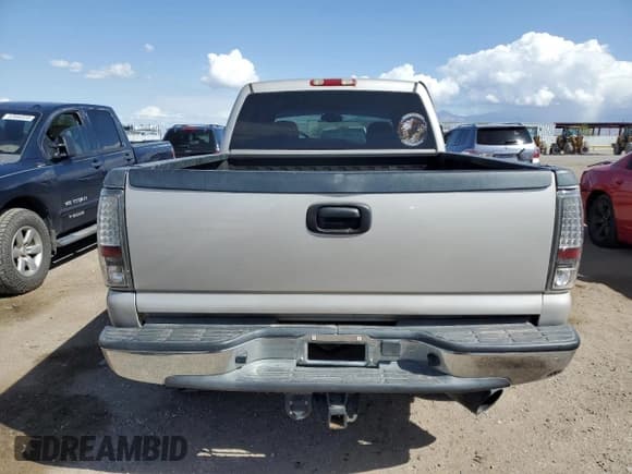 ✅ 2004 GMC Sierra 2500HD • VIN: 1GTHK23174F165138 • Lot: 51802895. Listed on Copart with 179,097 mi. Free auction sales archive from the USA and detailed vehicle history report at DreamBid. Image 6.