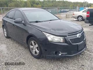 ✅ 2014 Chevrolet Cruze 1LT • VIN: 1G1PC5SB0E7253389 • Lot: 43399709. Wystawiony na IAAI z przebiegiem 159 839 mil. Bezpłatny archiwum sprzedaży aukcyjnych z USA i szczegółowy raport historii pojazdu na DreamBid. Zdjęcie 1.