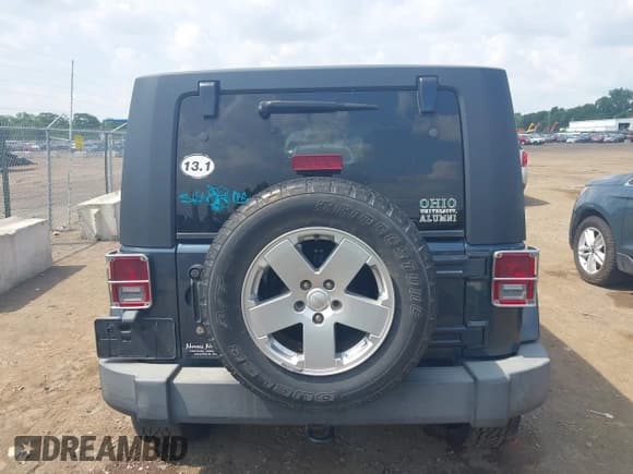 ✅ 2007 Jeep Wrangler Unlimited Sahara • VIN: 1J4GA591X7L117415 • Lot: 42509979. Listed on IAAI with 96,192 mi. Free auction sales archive from the USA and detailed vehicle history report at DreamBid. Image 17.