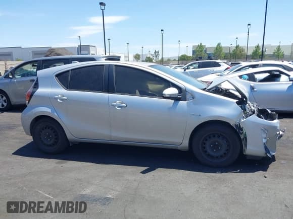 ✅ 2016 Toyota Prius One • VIN: JTDKDTB38G1134958 • Lot: 42396085. Listed on IAAI with 70,280 mi. Free auction sales archive from the USA and detailed vehicle history report at DreamBid. Image 13.