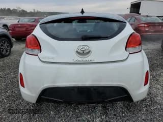 ✅ 2015 Hyundai Veloster • VIN: KMHTC6AD2FU233108 • Lot: 74511664. Wystawiony na Copart z przebiegiem 108 196 mil. Bezpłatny archiwum sprzedaży aukcyjnych z USA i szczegółowy raport historii pojazdu na DreamBid. Zdjęcie 6.
