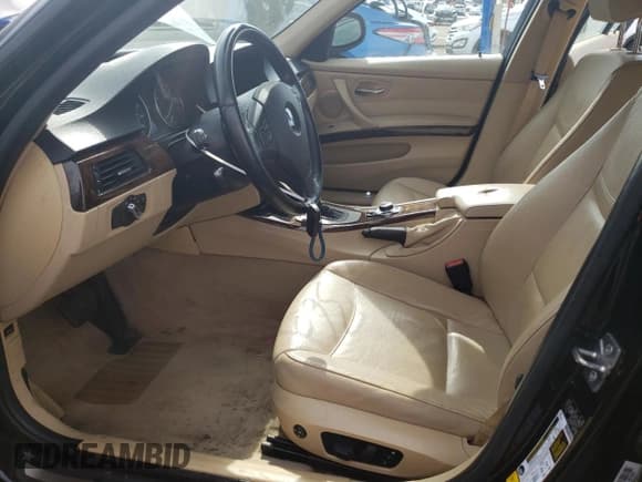 ✅ 2011 BMW 3 Series 328i • VIN: WBAPH5G50BNM72479 • Lot: 46398065. Listed on Copart with 136,584 mi. Free auction sales archive from the USA and detailed vehicle history report at DreamBid. Image 7.