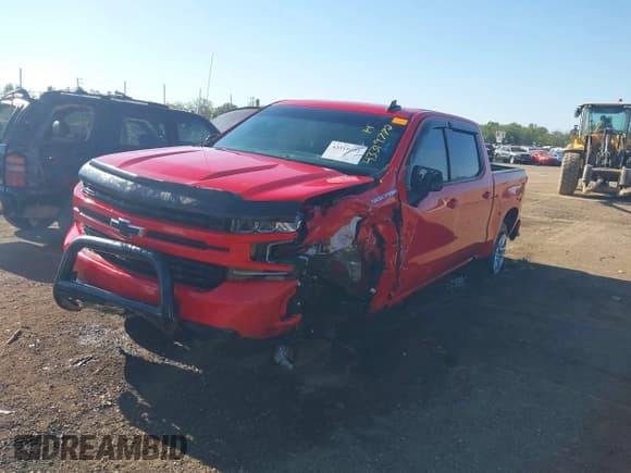 ✅ 2019 Chevrolet Silverado 1500 RST • VIN: 3GCUYEED0KG119751 • Lot: 43319772. Wystawiony na IAAI z przebiegiem 74 404 mil. Bezpłatny archiwum sprzedaży aukcyjnych z USA i szczegółowy raport historii pojazdu na DreamBid. Zdjęcie 2.