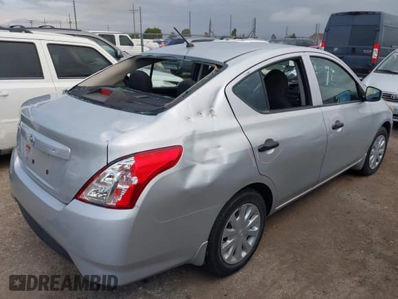 ✅ 2016 Nissan Versa S • VIN: 3N1CN7AP1GL899924 • Lot: 42654457. Listed on IAAI with 110,307 mi. Free auction sales archive from the USA and detailed vehicle history report at DreamBid. Image 4.