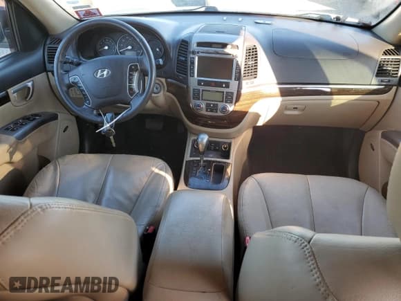 ✅ 2012 Hyundai Santa Fe Limited • VIN: 5XYZKDAGXCG107284 • Lot: 82957034. Listed on Copart with 223,687 mi. Free auction sales archive from the USA and detailed vehicle history report at DreamBid. Image 8.