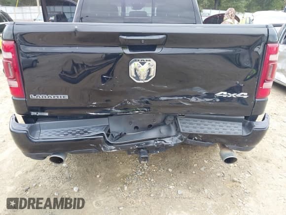 ✅ 2021 Ram 1500 Laramie • VIN: 1C6SRFJT0MN731294 • Lot: 43416355. Wystawiony na IAAI z przebiegiem 100 483 mil. Bezpłatny archiwum sprzedaży aukcyjnych z USA i szczegółowy raport historii pojazdu na DreamBid. Zdjęcie 6.