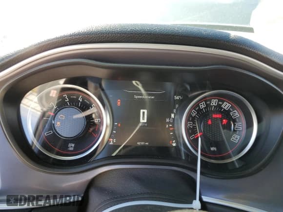 ✅ 2019 Dodge Challenger SXT • VIN: 2C3CDZAG8KH669668 • Lot: 43080643. Wystawiony na Copart z przebiegiem 42 101 mil. Bezpłatny archiwum sprzedaży aukcyjnych z USA i szczegółowy raport historii pojazdu na DreamBid. Zdjęcie 9.