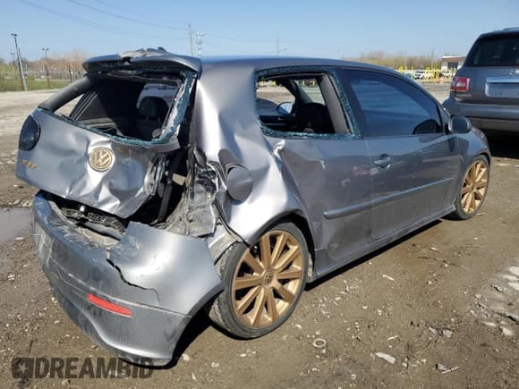 ✅ 2008 Volkswagen R32 • VIN: WVWKC71KX8W237452 • Lot: 52758945. Wystawiony na Copart z przebiegiem 190 999 mil. Bezpłatny archiwum sprzedaży aukcyjnych z USA i szczegółowy raport historii pojazdu na DreamBid. Zdjęcie 3.