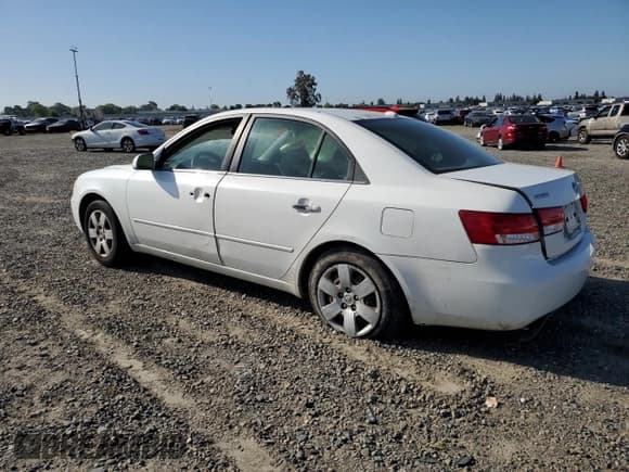 ✅ 2008 Hyundai Sonata GLS • VIN: 5NPET46F38H306107 • Лот: 51670824. Опубликован ранее на Copart с пробегом 274 168 миль. Бесплатный доступ к архиву аукционных продаж из США и подробный отчёт об истории автомобиля на DreamBid. Изображение 2.