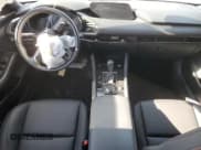 ✅ 2024 Mazda 3 S Preferred • VIN: JM1BPALM2R1654353 • Лот: 92496015. Опубликован ранее на Copart с пробегом 17 889 миль. Бесплатный доступ к архиву аукционных продаж из США и подробный отчёт об истории автомобиля на DreamBid. Изображение 8.