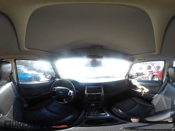 ✅ 2008 Jeep Commander Sport • VIN: 1J8HG48N58C191617 • Lot: 43207168. Wystawiony na IAAI z przebiegiem 169 842 mil. Bezpłatny archiwum sprzedaży aukcyjnych z USA i szczegółowy raport historii pojazdu na DreamBid. Zdjęcie 19.