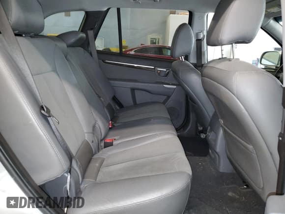 ✅ 2011 Hyundai Santa Fe SE • VIN: 5XYZH4AG1BG018247 • Lot: 57107634. Listed on Copart with 209,184 mi. Free auction sales archive from the USA and detailed vehicle history report at DreamBid. Image 10.