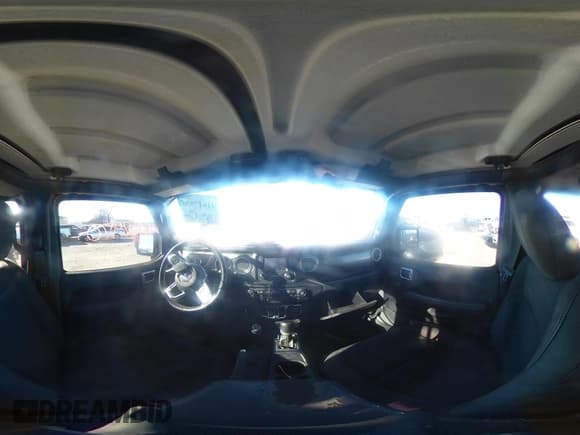 ✅ 2021 Jeep Gladiator Overland • VIN: 1C6HJTFG0ML507773 • Lot: 41617970. Wystawiony na IAAI z przebiegiem 95 816 mil. Bezpłatny archiwum sprzedaży aukcyjnych z USA i szczegółowy raport historii pojazdu na DreamBid. Zdjęcie 18.