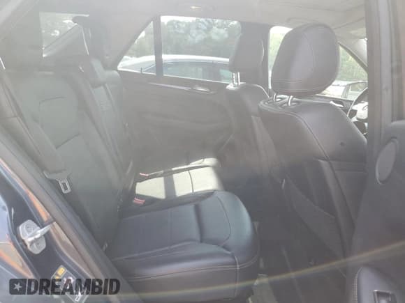 ✅ 2015 Mercedes-Benz M 250 • VIN: 4JGDA0EB3FA533497 • Lot: 82101025. Wystawiony na Copart z przebiegiem 160 009 mil. Bezpłatny archiwum sprzedaży aukcyjnych z USA i szczegółowy raport historii pojazdu na DreamBid. Zdjęcie 11.