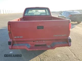 ✅ 1996 Chevrolet S-10 LS • VIN: 1GCCS1944T8123597 • Лот: 88229945. Опубликован ранее на Copart с пробегом 192 163 миль. Бесплатный доступ к архиву аукционных продаж из США и подробный отчёт об истории автомобиля на DreamBid. Изображение 6.