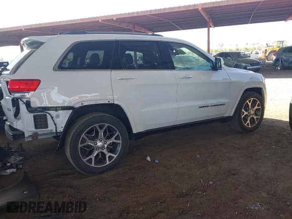 ✅ 2018 Jeep Grand Cherokee Limited • VIN: 1C4RJEBG4JC181745 • Lot: 42085315. Listed on IAAI with 81,533 mi. Free auction sales archive from the USA and detailed vehicle history report at DreamBid. Image 4.
