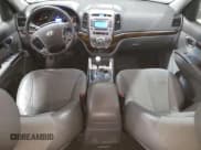 ✅ 2012 Hyundai Santa Fe SE • VIN: 5XYZH4AG3CG117525 • Lot: 75181374. Listed on Copart with 96,764 mi. Free auction sales archive from the USA and detailed vehicle history report at DreamBid. Image 8.