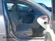 2006 Chevrolet Impala LTZ z VIN 2G1WU581069335856, wystawiony jako IAAI lot #43554562 z przebiegiem 195 423 mil mil oraz . Historia ofert i sprzedaży dostępna na DreamBid. Obrazek 5.