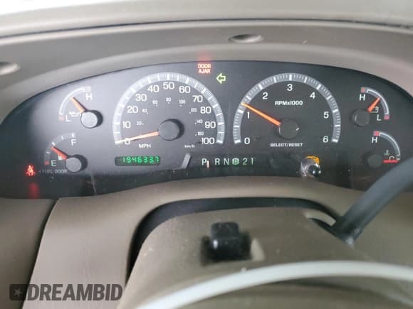 ✅ 2001 Ford Expedition Eddie Bauer • VIN: 1FMPU18L41LA85511 • Лот: 47688185. Опубликован ранее на Copart с пробегом 194 633 миль. Бесплатный доступ к архиву аукционных продаж из США и подробный отчёт об истории автомобиля на DreamBid. Изображение 9.
