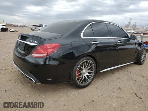 ✅ 2017 Mercedes-Benz C 63 S AMG • VIN: 55SWF8HB9HU185593 • Lot: 49576814. Wystawiony na Copart z przebiegiem 73 080 mil. Bezpłatny archiwum sprzedaży aukcyjnych z USA i szczegółowy raport historii pojazdu na DreamBid. Zdjęcie 3.
