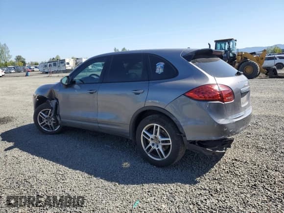 ✅ 2012 Porsche Cayenne S • VIN: WP1AB2A20CLA42132 • Lot: 52365365. Listed on Copart with 171,859 mi. Free auction sales archive from the USA and detailed vehicle history report at DreamBid. Image 2.
