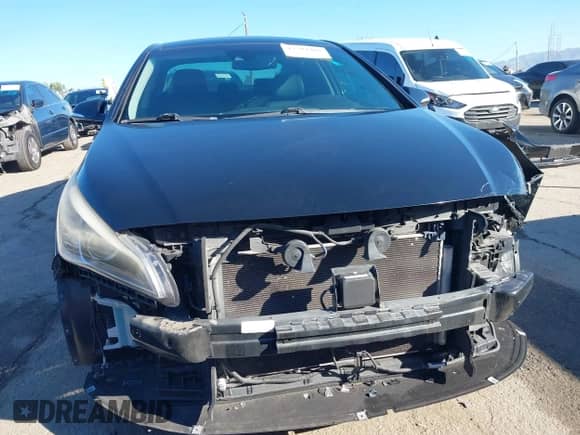 2015 Hyundai Sonata Sport z VIN 5NPE34AF5FH260056, wystawiony jako IAAI lot #43504408 z przebiegiem 67 466 mil mil oraz . Historia ofert i sprzedaży dostępna na DreamBid. Obrazek 13.