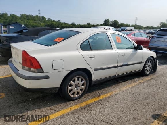 ✅ 2002 Volvo S60 • VIN: YV1RS61R522139334 • Лот: 66400194. Опубликован ранее на Copart с пробегом Не указан. Бесплатный доступ к архиву аукционных продаж из США и подробный отчёт об истории автомобиля на DreamBid. Изображение 3.