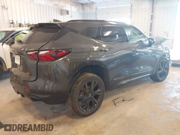 ✅ 2021 Chevrolet Blazer RS • VIN: 3GNKBKRS3MS553847 • Lot: 42231473. Wystawiony na IAAI z przebiegiem 51 822 mil. Bezpłatny archiwum sprzedaży aukcyjnych z USA i szczegółowy raport historii pojazdu na DreamBid. Zdjęcie 4.