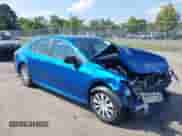 2020 Toyota Camry Hybrid LE z VIN 4T1L31AK3LU015174, wystawiony jako IAAI lot #42986656 z przebiegiem 87 251 mil mil oraz . Historia ofert i sprzedaży dostępna na DreamBid. Obrazek 1.