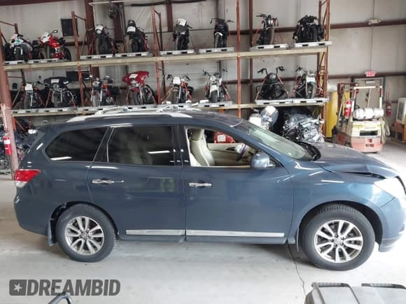 ✅ 2013 Nissan Pathfinder SV • VIN: 5N1AR2MM0DC603078 • Lot: 42974946. Listed on IAAI with 181,508 mi. Free auction sales archive from the USA and detailed vehicle history report at DreamBid. Image 14.