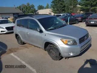 ✅ 2007 Toyota RAV4 Sport • VIN: JTMBK32VX76020292 • Lot: 43146639. Wystawiony na IAAI z przebiegiem 146 645 mil. Bezpłatny archiwum sprzedaży aukcyjnych z USA i szczegółowy raport historii pojazdu na DreamBid. Zdjęcie 1.