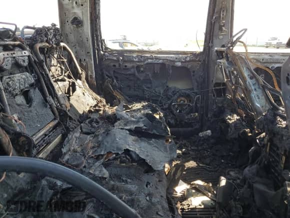 2019 Ram 1500 Limited z VIN 1C6SRFPT2KN829974, wystawiony jako Copart lot #53185135 z przebiegiem Nie podano mil oraz Nie do naprawy • Non repairable. Historia ofert i sprzedaży dostępna na DreamBid. Obrazek 10.