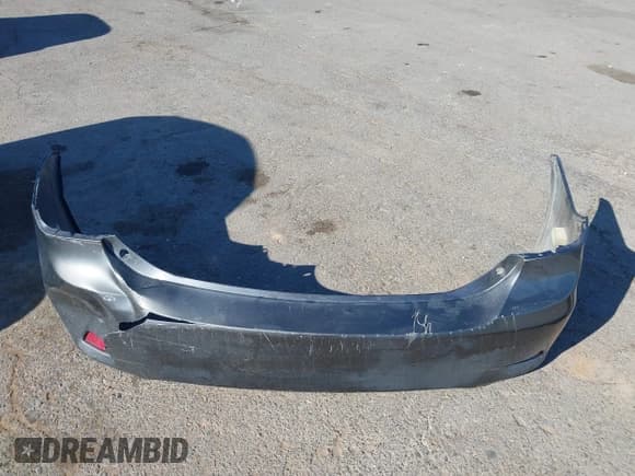 ✅ 2013 Toyota Corolla L • VIN: 5YFBU4EE9DP222489 • Lot: 43044003. Listed on IAAI with 237,489 mi. Free auction sales archive from the USA and detailed vehicle history report at DreamBid. Image 12.