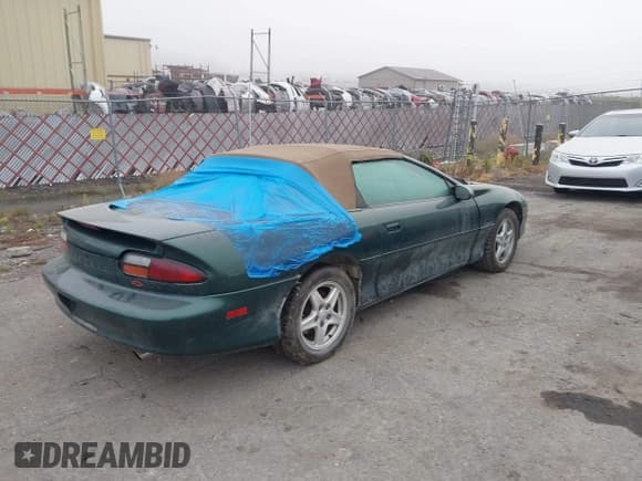 ✅ 1997 Chevrolet Camaro Z28 • VIN: 2G1FP32P0V2104052 • Лот: 43294712. Опубликован ранее на IAAI с пробегом 130 748 миль. Бесплатный доступ к архиву аукционных продаж из США и подробный отчёт об истории автомобиля на DreamBid. Изображение 4.