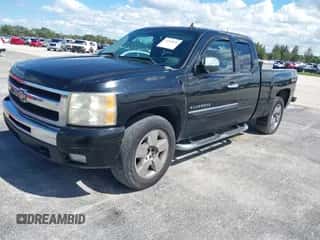 2011 Chevrolet Silverado 1500 LT z VIN 1GCRKSE36BZ249997, wystawiony jako IAAI lot #43349815 z przebiegiem 251 194 mil mil oraz . Historia ofert i sprzedaży dostępna na DreamBid. Obrazek 2.