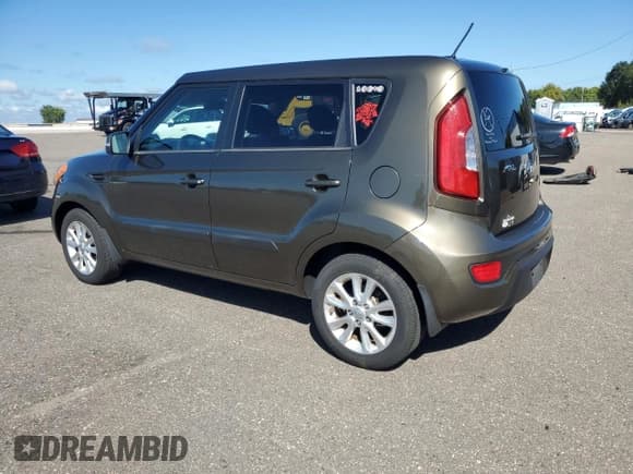 ✅ 2013 Kia Soul + • VIN: KNDJT2A64D7513811 • Lot: 81622215. Wystawiony na Copart z przebiegiem 58 835 mil. Bezpłatny archiwum sprzedaży aukcyjnych z USA i szczegółowy raport historii pojazdu na DreamBid. Zdjęcie 2.
