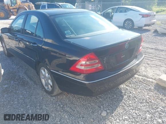 ✅ 2004 Mercedes-Benz C 320 • VIN: WDBRF84J64F510216 • Лот: 43024792. Опубликован ранее на IAAI с пробегом 119 134 миль. Бесплатный доступ к архиву аукционных продаж из США и подробный отчёт об истории автомобиля на DreamBid. Изображение 3.