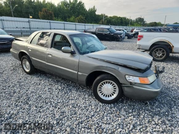 ✅ 1999 Mercury Grand Marquis LS • VIN: 2MEFM75W3XX634742 • Лот: 66804225. Опубликован ранее на Copart с пробегом Не указан. Бесплатный доступ к архиву аукционных продаж из США и подробный отчёт об истории автомобиля на DreamBid. Изображение 4.